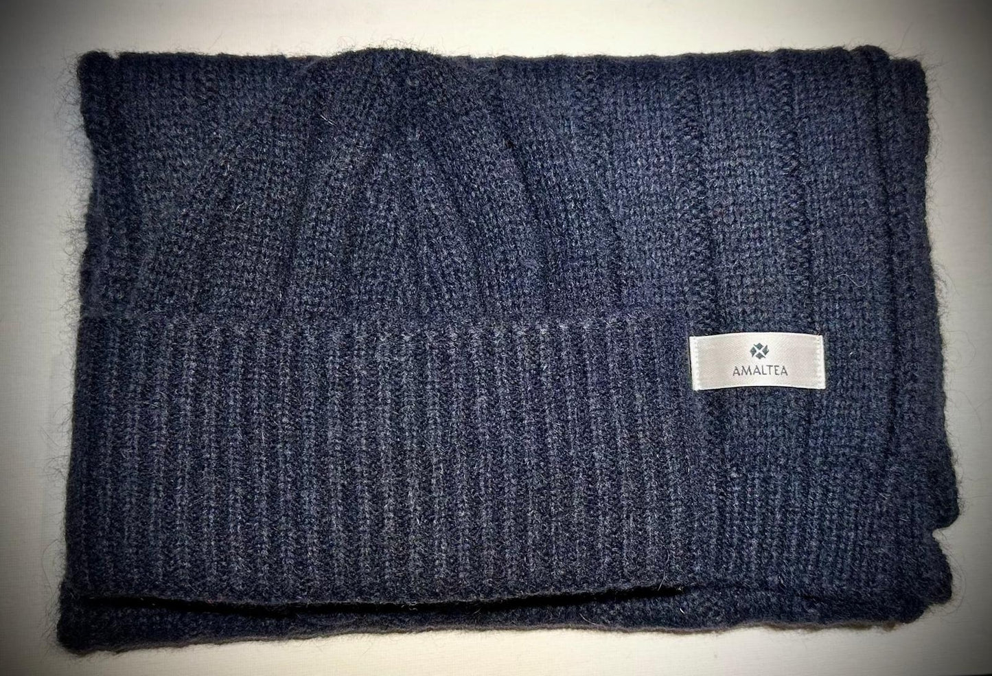 Pachet Căciulă & Fular